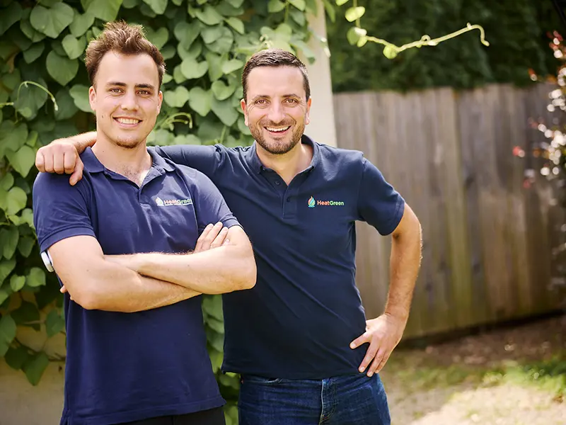 HeatGreen Team bei der Arbeit – moderne Unternehmenskultur im Handwerksbetrieb